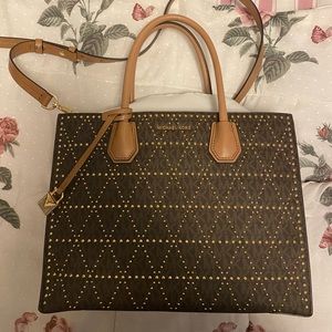 Michael Kors Cross Body Bag